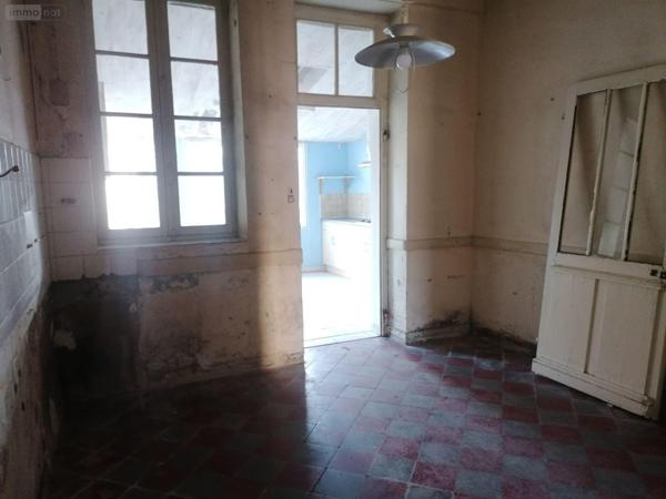 Maison à restaurer à vendre à Marans en Charente-Maritime (17230), ref : VD/584