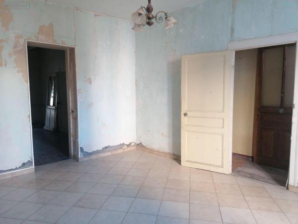 Maison à restaurer à vendre à Marans en Charente-Maritime (17230), ref : VD/584