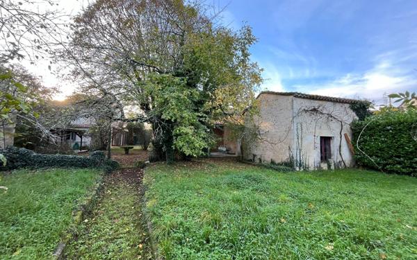 Maison à vendre    4 pièces •  La Rochefoucauld