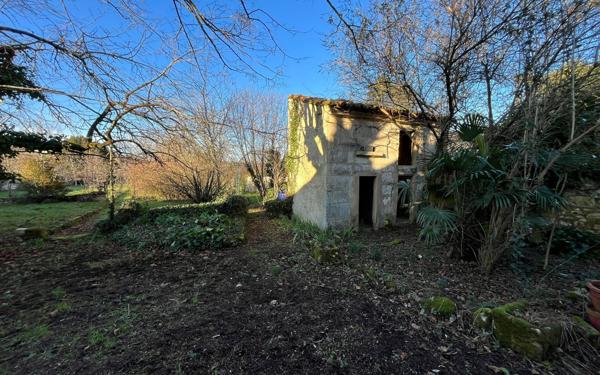 Maison à vendre    4 pièces •  La Rochefoucauld