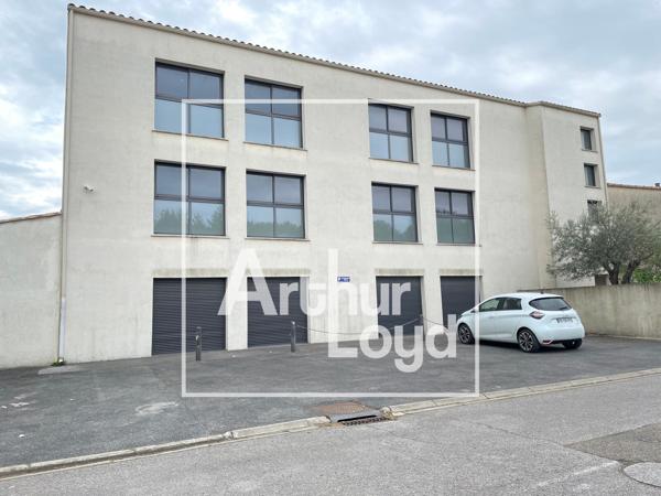 Bureau à louer à Lattes avec espace de stockage et parking privatif