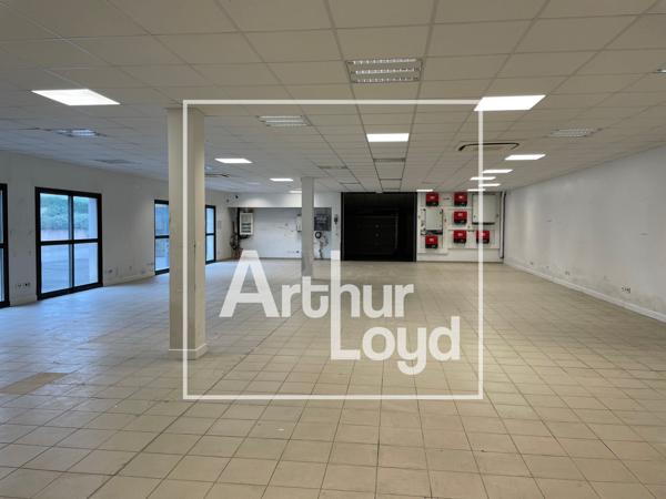 Bureau à louer à Lattes avec espace de stockage et parking privatif