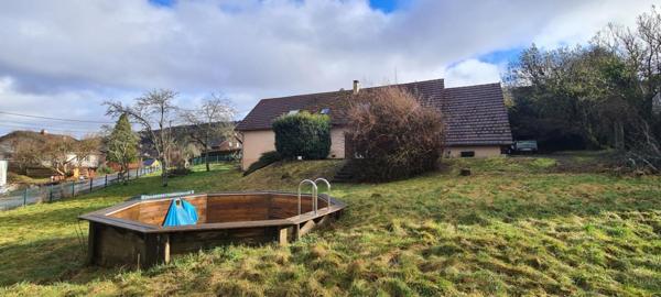 Maison familiale sur terrain d'environ 15 ares