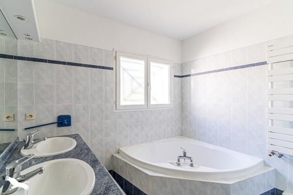 Maison à vendre |  Blanquefort |  6 pièces | 138 m²