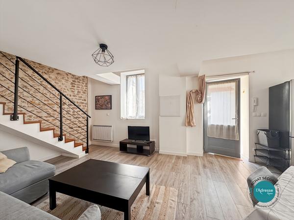 Duplex individuel 46.85m² rénové en hypercentre Mennecy
