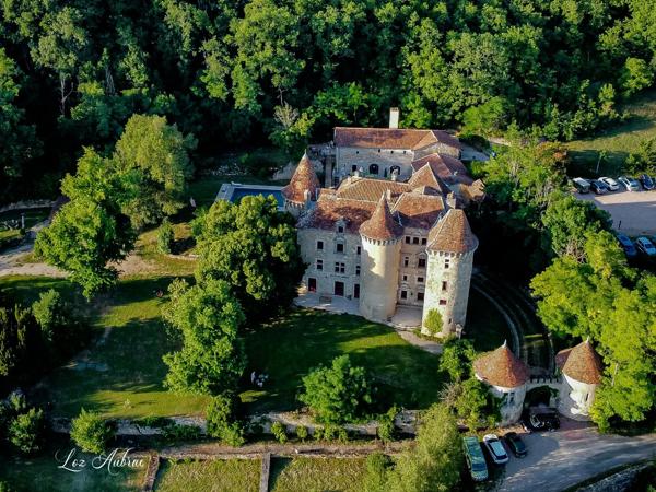 CHÂTEAU ENTIEREMENT RENOVE Figeac