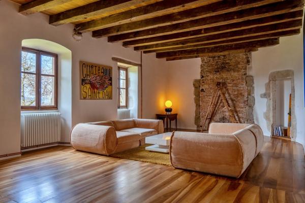 CHÂTEAU ENTIEREMENT RENOVE Figeac