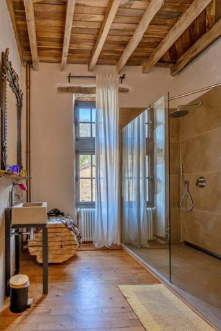 CHÂTEAU ENTIEREMENT RENOVE Figeac