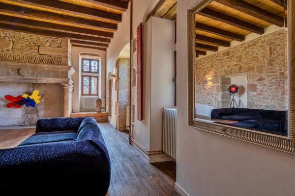 CHÂTEAU ENTIEREMENT RENOVE Figeac