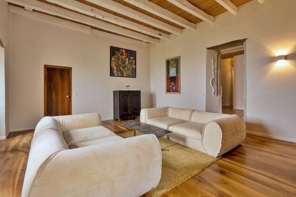 CHÂTEAU ENTIEREMENT RENOVE Figeac