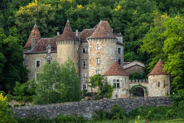 CHÂTEAU ENTIEREMENT RENOVE Figeac