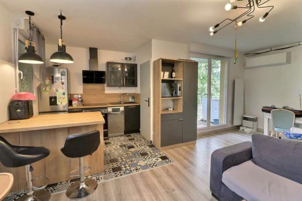 Appartement T3 avec parking extérieur