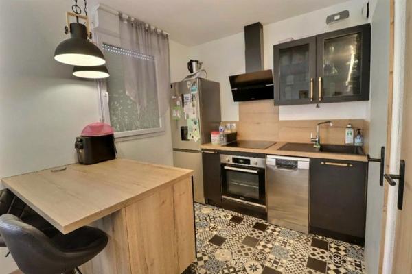 Appartement T3 avec parking extérieur