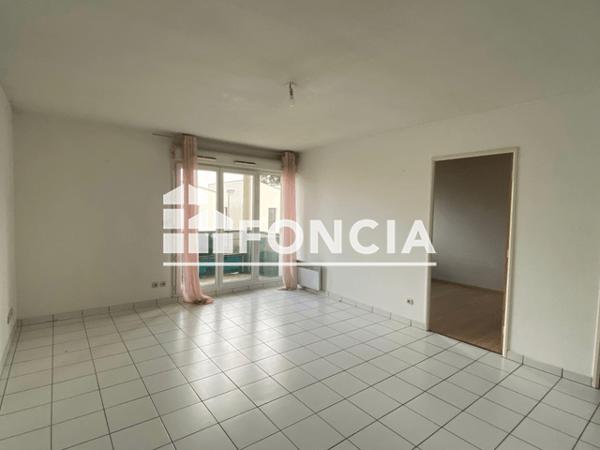 Location Appartement 2 pièces 46.29 m² - 114 RUE DE L'ORMEAU Cadaujac 33140