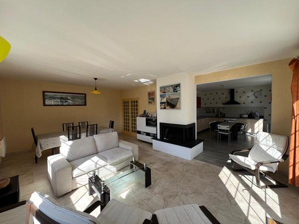 Maison familiale sous les pins de la Grière !