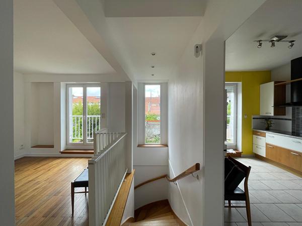 Maison Nantes Longchamp 146.07 m2, 4chambres, sous sol complet, jardin clos, garage