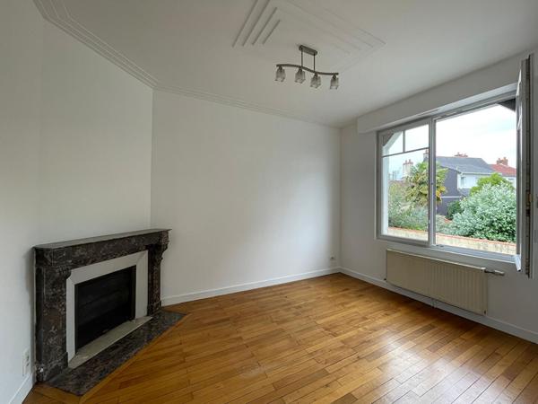 Maison Nantes Longchamp 146.07 m2, 4chambres, sous sol complet, jardin clos, garage