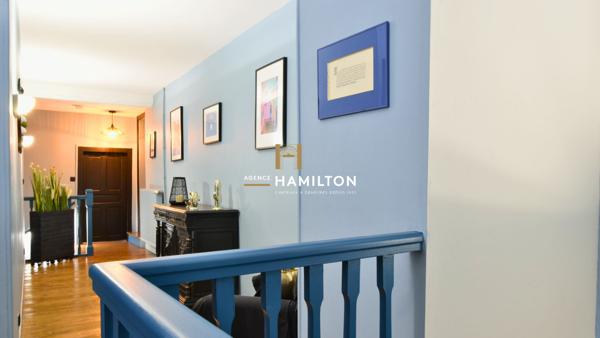 CHARMANTE PROPRIETE AVEC PRAIRIES, PISCINE, GARAGE ET BATIMENTS ANNEXES Cordes sur ciel