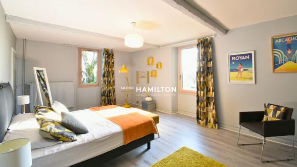 CHARMANTE PROPRIETE AVEC PRAIRIES, PISCINE, GARAGE ET BATIMENTS ANNEXES Cordes sur ciel
