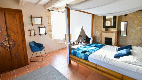 CHARMANTE PROPRIETE AVEC PRAIRIES, PISCINE, GARAGE ET BATIMENTS ANNEXES Cordes sur ciel