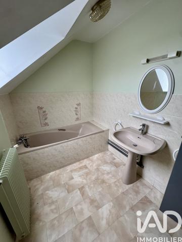 Maison à vendre 14 pièces 219 m² Montauban-de-Bretagne