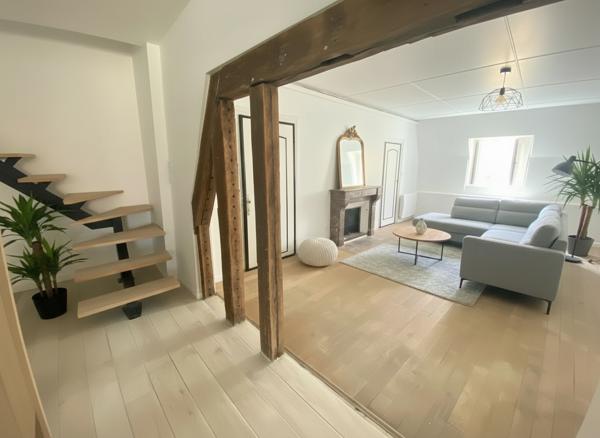 Lot de 2 Appartements DIJON 5 Pièces 163.12 m² dans hôtel particulier