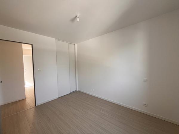 Maison
                                                                                                                                                                                                                                                                                                                        4 pièce(s)                                                                                                                                                                                                          3 chambre(s)                                                                                                                                                                                                          84.4  m²