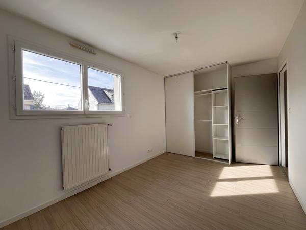 Maison
                                                                                                                                                                                                                                                                                                                        4 pièce(s)                                                                                                                                                                                                          3 chambre(s)                                                                                                                                                                                                          84.4  m²