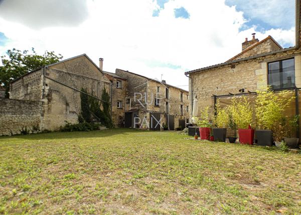 86110 MIREBEAU Maison Mirebeau - 315.96 m2