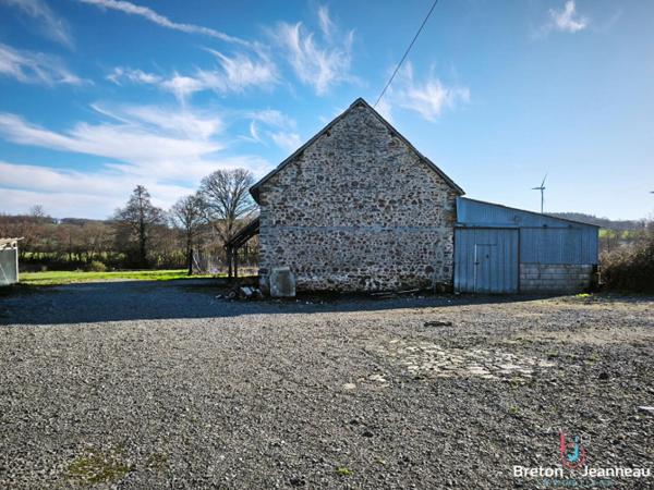 Propriété sur 2 ha 31 avec plan d'eau à Javron les Chapelles