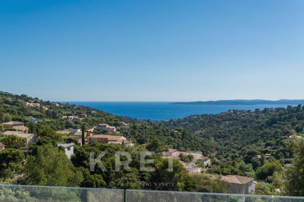 VILLA CONTEMPORAINE • VUE MER •
