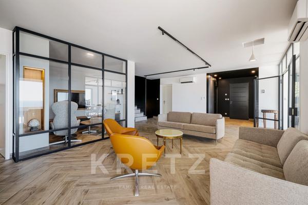 VILLA CONTEMPORAINE • VUE MER •