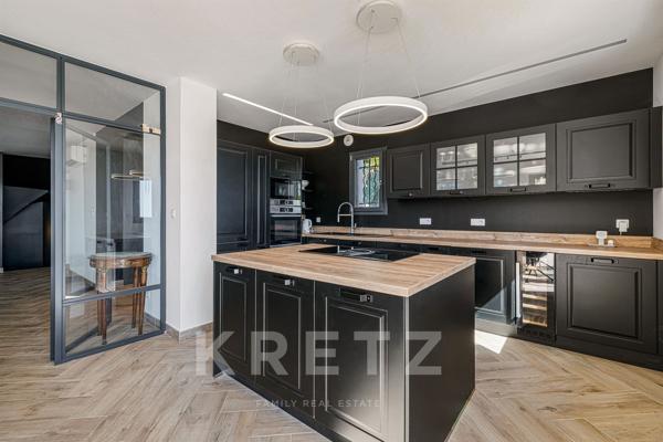 VILLA CONTEMPORAINE • VUE MER •
