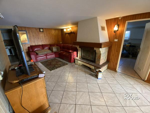 Maison avec sous-sol aménagé, piscine et dépendances à PARAY-LE-MONIAL !!!