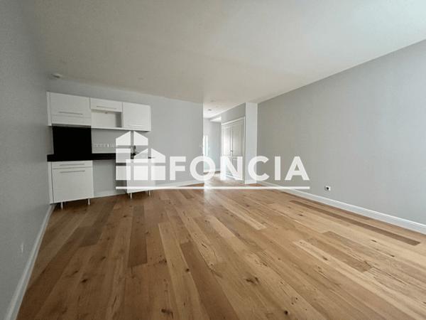 Location Appartement 2 pièces 64.32 m² - 40 RUE EMILE GRAND Albi 81000