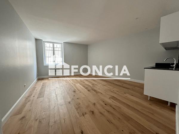 Location Appartement 2 pièces 64.32 m² - 40 RUE EMILE GRAND Albi 81000