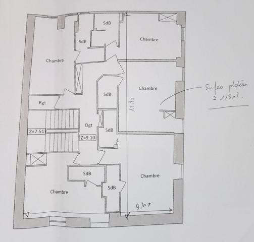 Immeuble de prestige idéalement situé au coeur de Ciboure.
