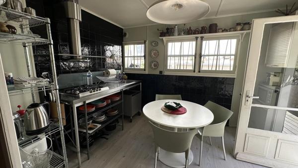 Vente                                                      Maison de ville
                        
                     7 pièces                      175 m2                     à Pont-Audemer