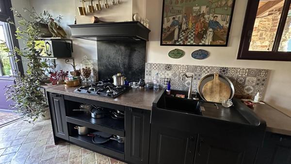 Vente                                                      Maison de ville
                        
                     7 pièces                      175 m2                     à Pont-Audemer