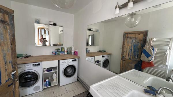 Vente                                                      Maison de ville
                        
                     7 pièces                      175 m2                     à Pont-Audemer
