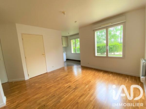 Location studio 26 m² Évry-Courcouronnes