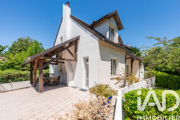 Maison à vendre 8 pièces 177,1 m² Yerres