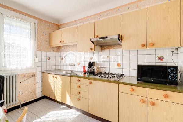 Maison au calme avec jardin. Fort potentiel !