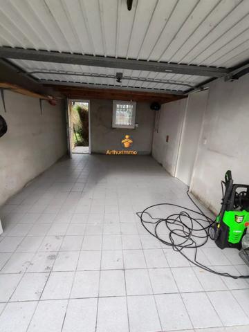 Location                                                      Maison
                        
                     5 pièces                      141 m2                     à Buros