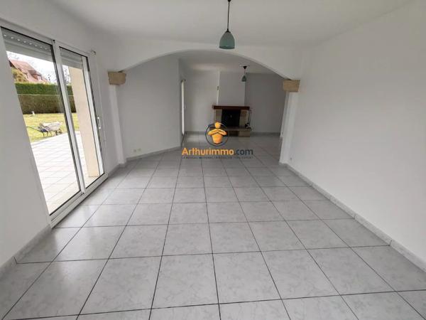Location                                                      Maison
                        
                     5 pièces                      141 m2                     à Buros