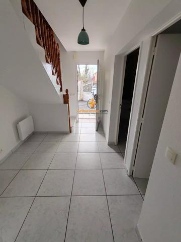 Location                                                      Maison
                        
                     5 pièces                      141 m2                     à Buros