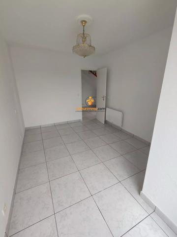 Location                                                      Maison
                        
                     5 pièces                      141 m2                     à Buros