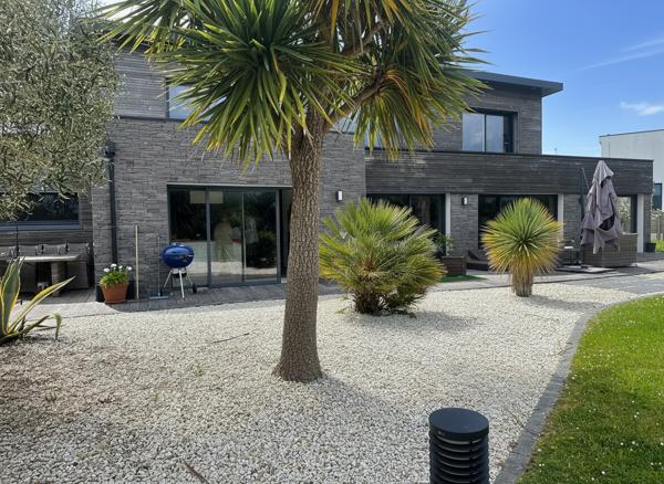 Superbe maison récente de 8 pièces à vendre à Locmaria-Plouzané - Prestations de prestige