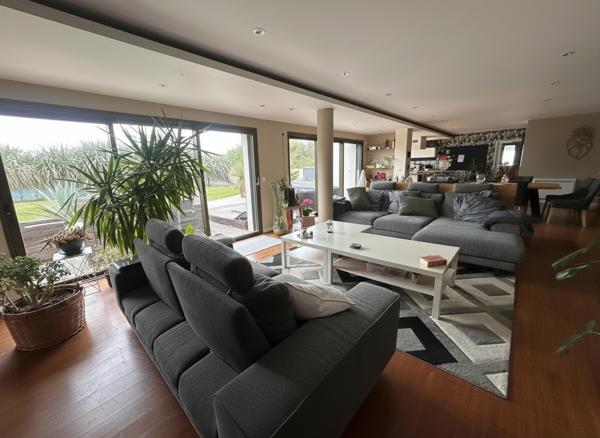 Superbe maison récente de 8 pièces à vendre à Locmaria-Plouzané - Prestations de prestige