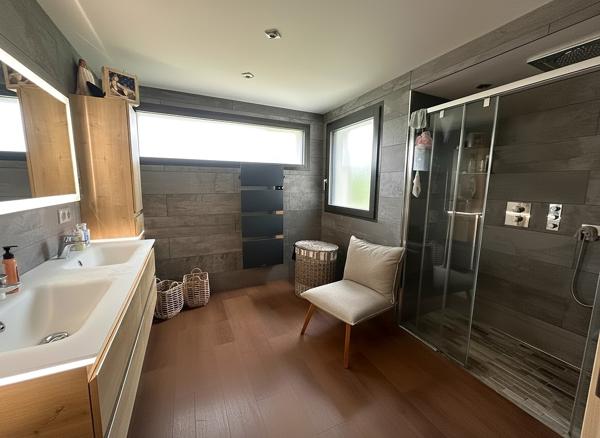 Superbe maison récente de 8 pièces à vendre à Locmaria-Plouzané - Prestations de prestige